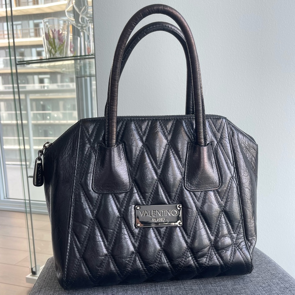 ❗️SOLD❗️ VALENTINO Diamond GIGI Satchel Bag - Picture 1 of 13